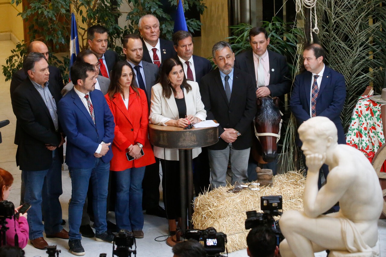 Chile Vamos solicita sesión especial para abordar informe de Contraloría sobre mala gestión estatal