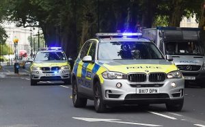 Detienen a seis personas tras enfrentamiento frente a la embajada de Irán en Londres