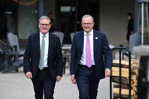 Revisión de AUKUS: ¿Qué implica la alianza de defensa entre EE.UU., Reino Unido y Australia?