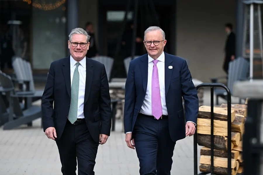 Revisión de AUKUS: ¿Qué implica la alianza de defensa entre EE.UU., Reino Unido y Australia?