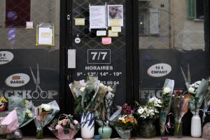 Francia enfrenta debate sobre clasificación de crímenes de extrema derecha como terrorismo