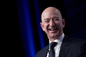 Residentes de Venecia protestan contra la boda de Jeff Bezos en la ciudad italiana