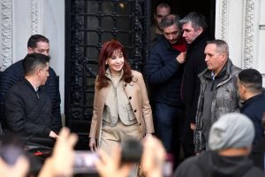 La Corte Suprema de Argentina ratifica la condena a Cristina Fernández y podría ordenarse su detención