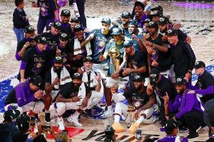 Los Angeles Lakers cambian de dueño en la transferencia más costosa en la historia del deporte mundial