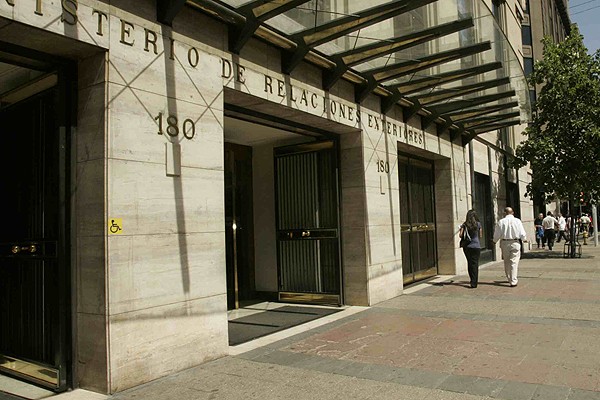 Chile condena el ataque de EE. UU. a instalaciones nucleares en Irán y pide diálogo diplomático