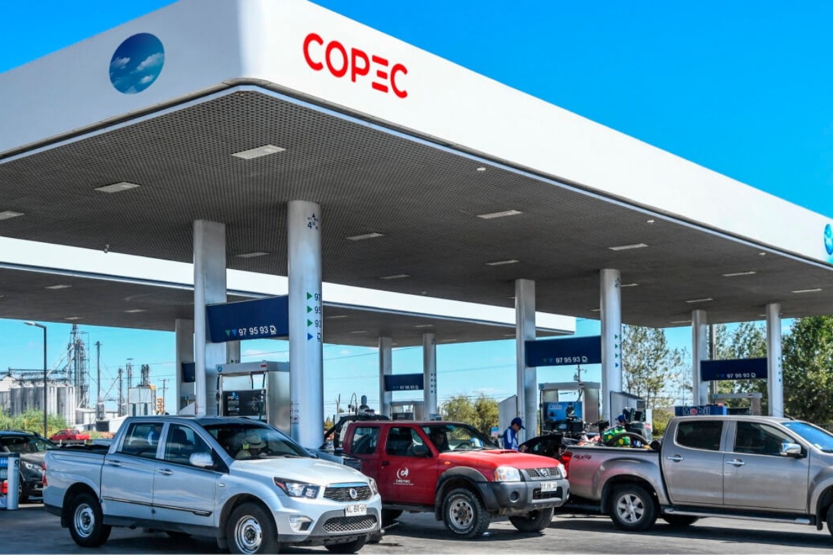 Copec responde con demandas a denuncias virales por supuesto robo de combustible