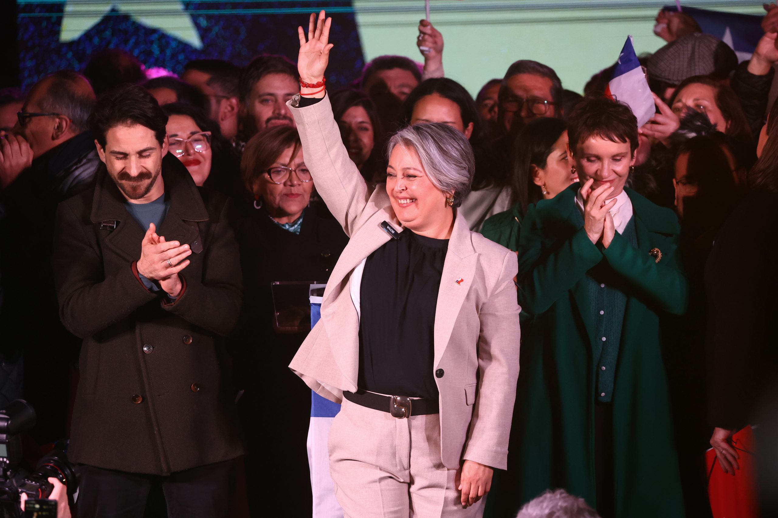 Jeannette Jara gana primarias del PC y plantea enfoque en reactivación económica y alianza público-privada