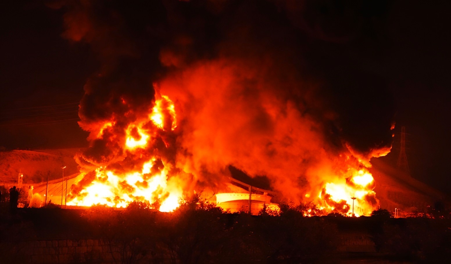 EE.UU. lleva a cabo ataques en instalaciones nucleares de Irán