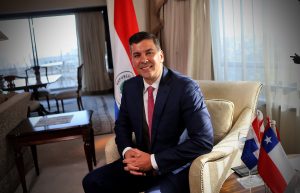 Hackeo en la cuenta del presidente de Paraguay genera alerta por difusión de información falsa sobre Bitcoin