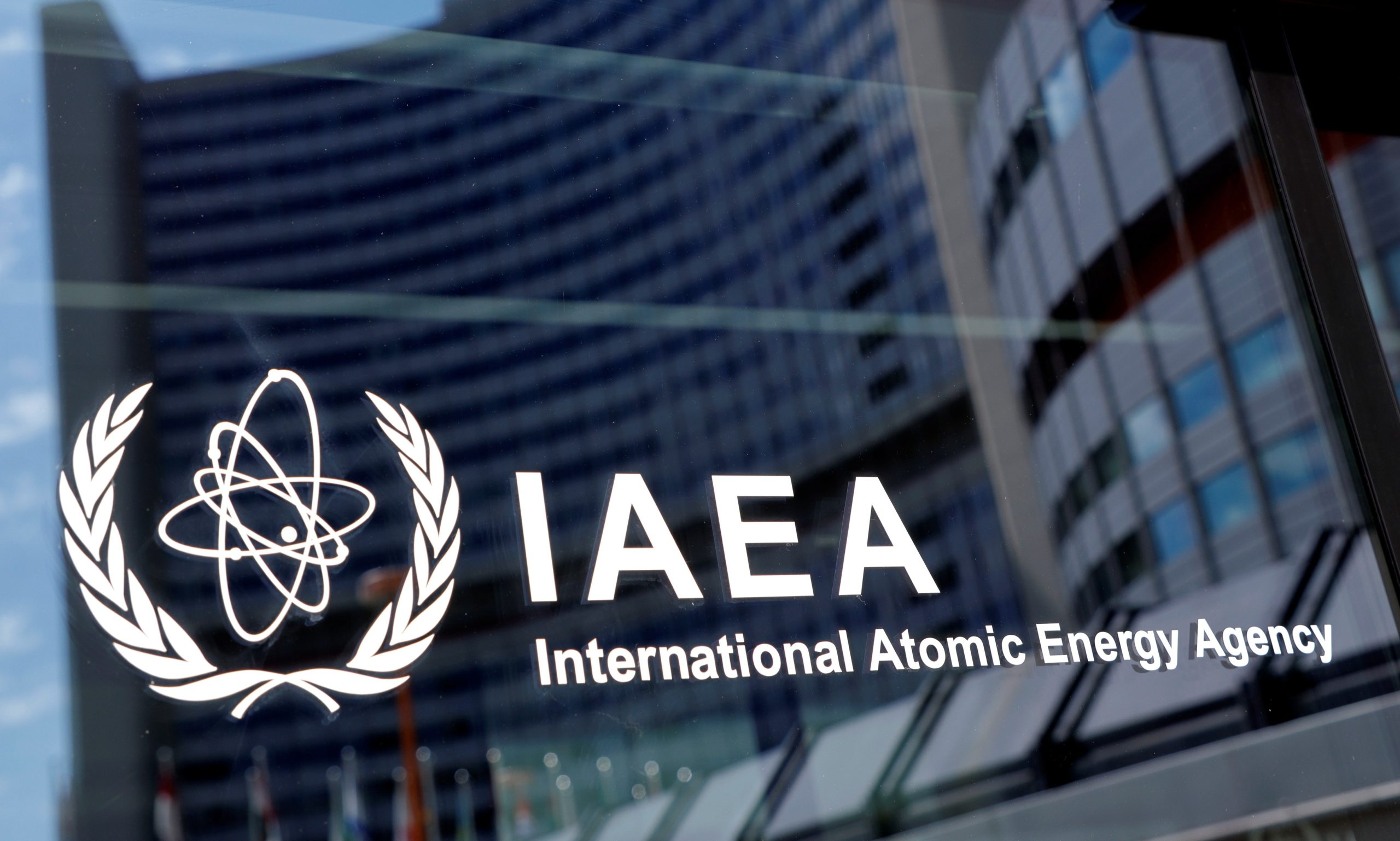 Consejo de la IAEA declara a Irán en incumplimiento de obligaciones nucleares
