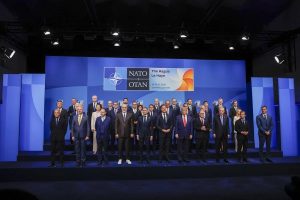 La OTAN fija un compromiso de gasto del 5 % del PIB en defensa para 2035 y refuerza la cooperación con Ucrania