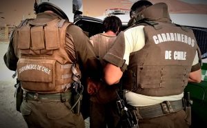 Carabineros desmantela red de tráfico de drogas y armas en Santiago con operaciones en Independencia y Quinta Normal
