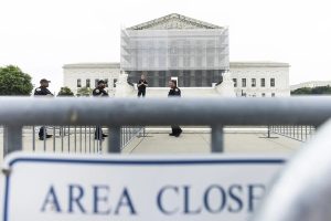 Tribunal Supremo de EE.UU. respalda a padres que rechazan libros LGTBI en escuelas primarias