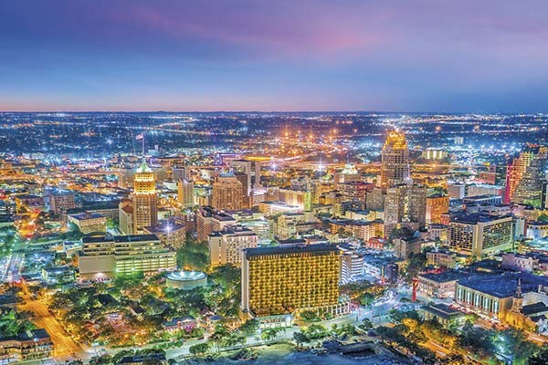 Texas refuerza su influencia en el mundo empresarial con nuevas estrategias contra bancos y mercados