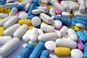 Coactiva y Farmacias Cruz Verde unen fuerzas para combatir la contaminación por medicamentos vencidos