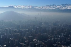 Región Metropolitana declara alerta ambiental para este sábado ante condiciones adversas del aire