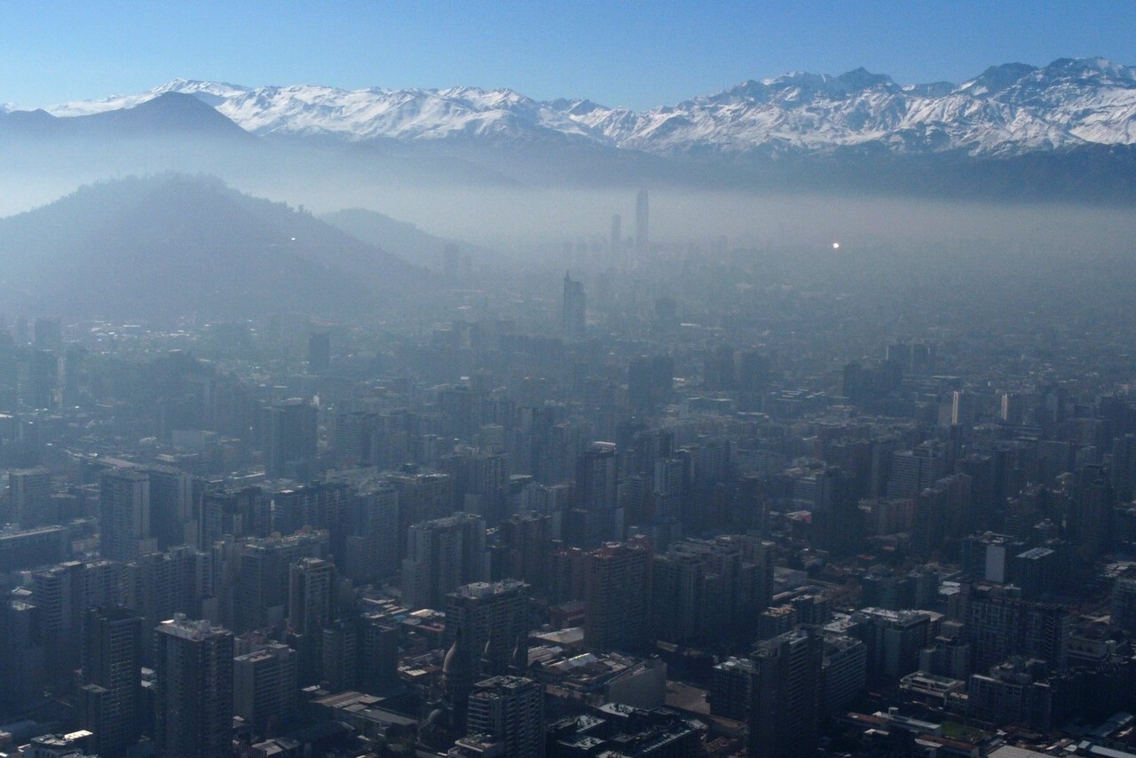 Región Metropolitana declara alerta ambiental para este sábado ante condiciones adversas del aire