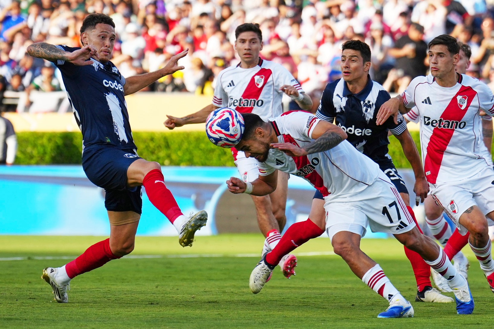 Inter de Milán y River Plate se enfrentan en un duelo decisivo del Mundial de Clubes