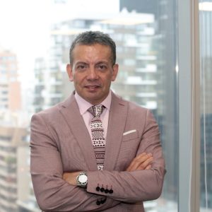 Exfiscal de la Superintendencia de Pensiones denuncia seguimiento constante y solicita protección judicial