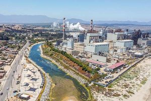 Gobierno propone destinar 5% de inversión eléctrica a proyectos sociales para acelerar descarbonización