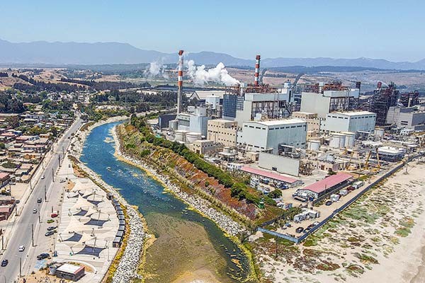 Gobierno propone destinar 5% de inversión eléctrica a proyectos sociales para acelerar descarbonización