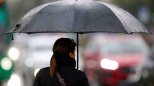 Sistema frontal en el centro-sur de Chile provoca daños y cortes de luz masivos