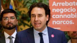 Mirosevic expresa preocupación por respaldo de Toledo a Jara y llama a votar con estrategia