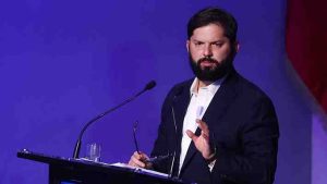 Boric condena ataque de EE.UU. en Irán y llama a respetar el derecho internacional