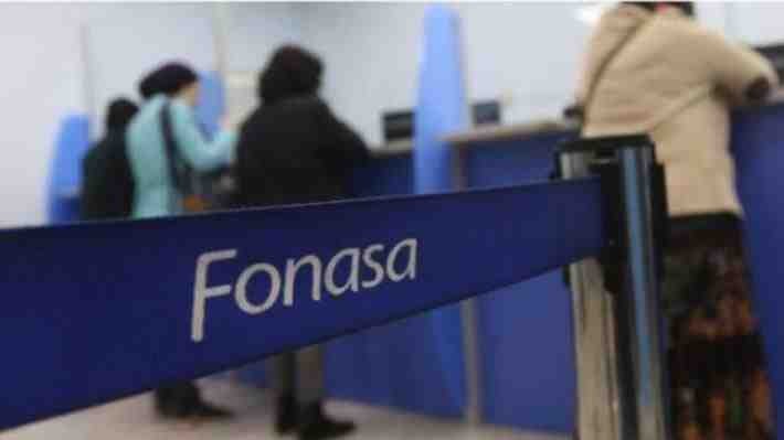Fracasa licitación para seguro complementario de Fonasa ante falta de ofertas