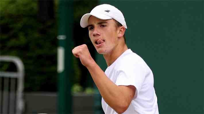 Oliver Tarvet, el joven británico que sorprende en Wimbledon y podría enfrentar a Alcaraz