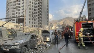 Irán afirma tener el derecho de responder a ataques israelíes y advierte represalias