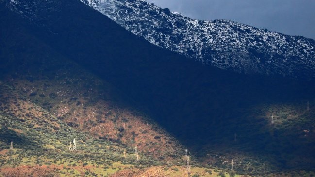 Nuevo frente climático afectará Santiago con lluvias leves el domingo