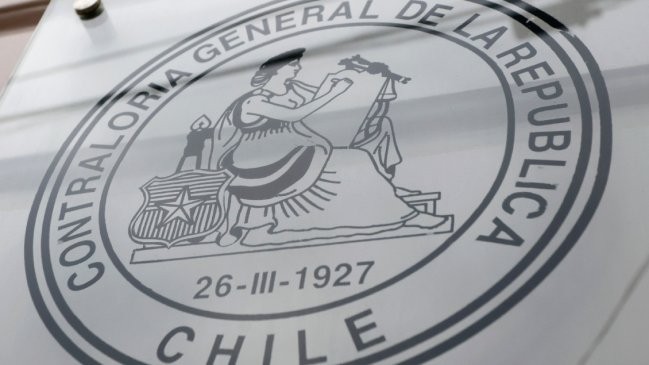 Contraloría revela irregularidades por más de 1,5 billones de pesos en el sector público chileno