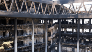 Ataque en Bushehr: explosión en la central nuclear iraní tras bombardeos internacionales