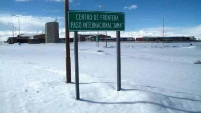 27 personas quedan atrapadas por nieve en ruta hacia paso internacional Jama cerca de San Pedro de Atacama