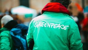 Greenpeace exige mayor tributación a empresas contaminantes para proteger el medio ambiente