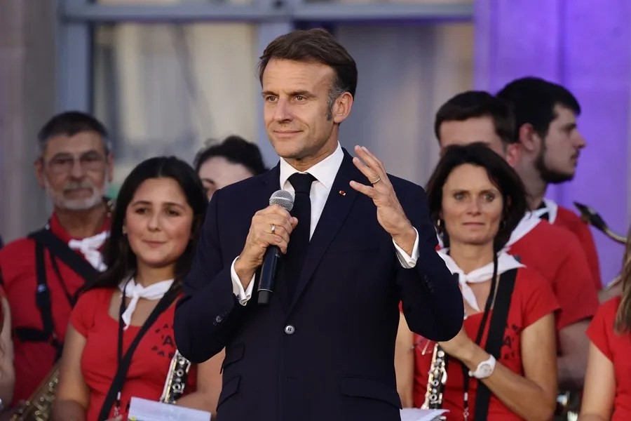 Macron anuncia aceleración en negociaciones con Irán para evitar escalada de conflicto