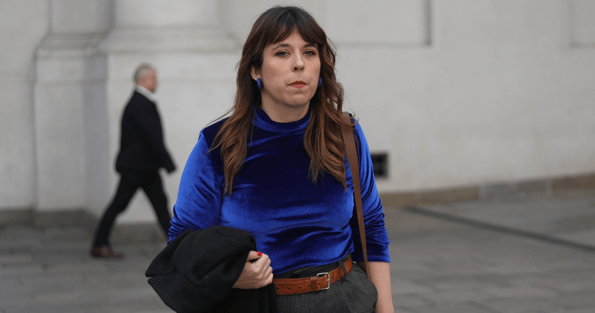 Constanza Martínez reconoce errores en franja electoral del Frente Amplio y pide disculpas por imágenes polémicas