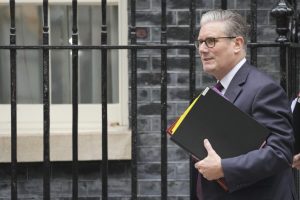 Acuerdo comercial entre EE.UU. y Reino Unido avanza, pero aún se negocian detalles sobre el acero