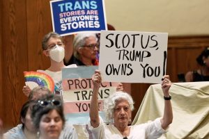 Decisión de la Corte Suprema de EE. UU. genera incertidumbre entre familias trans en Chile y el mundo