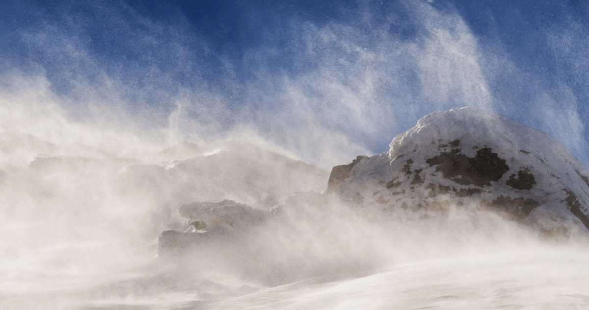 Alerta por fuertes vientos y posible viento blanco en el norte de Chile con rachas que superan los 100 km/h